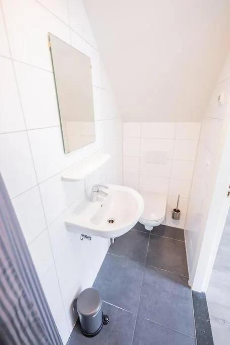 Lovely 3 Bedroom Apartment In Eindhoven 65M2 - Sd23N 0*,  Pays-Bas